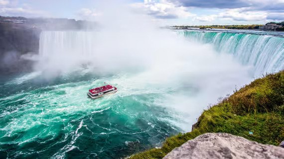 Toronto Niagara Falls Day Tour with Optional Boat Cruise